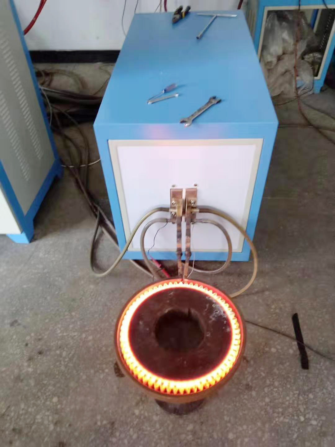 齒輪、鏈輪高頻淬火機